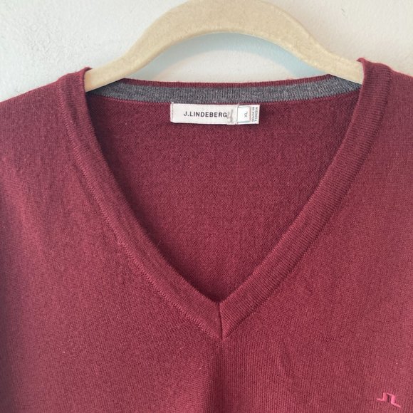 J.LINDEBERG V-Neck Merino Wool sweater  - size XL - Picture 2 of 11